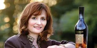 Headshot of Rachel Barrie